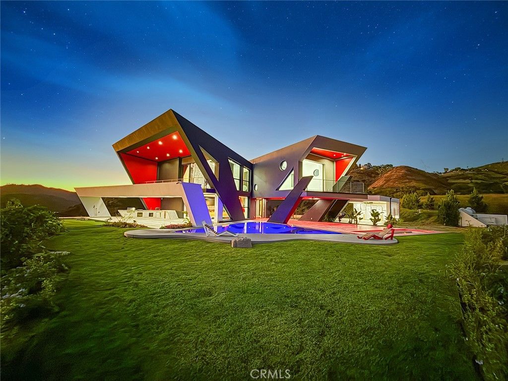 Photo of 2514 Cayman Road, Malibu, CA 90265 (MLS # SR25249070)