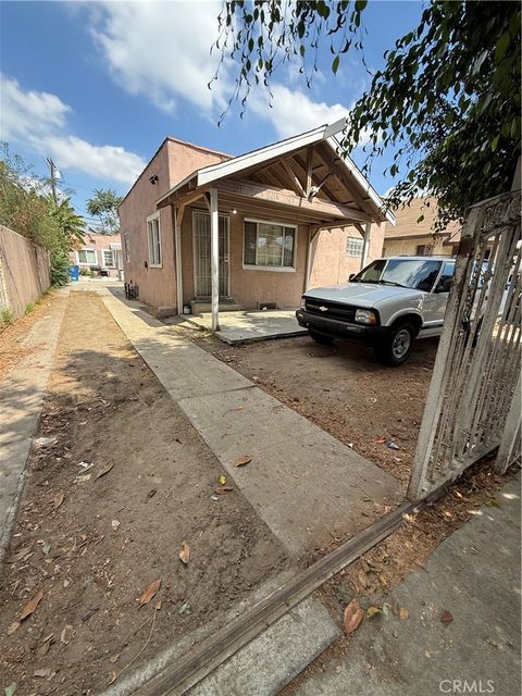 Photo of 1141 East 50th Street, Los Angeles, CA 90011 (MLS # SR25221770)