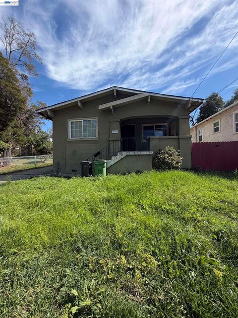 Photo of 4058 Edwards Ave Ave, Oakland, CA 94605 (MLS # 41129380)