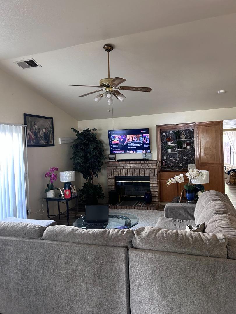 3074 W Queens Circle