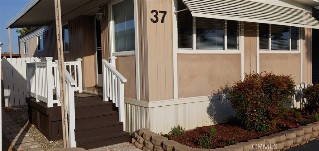 401 W Carson