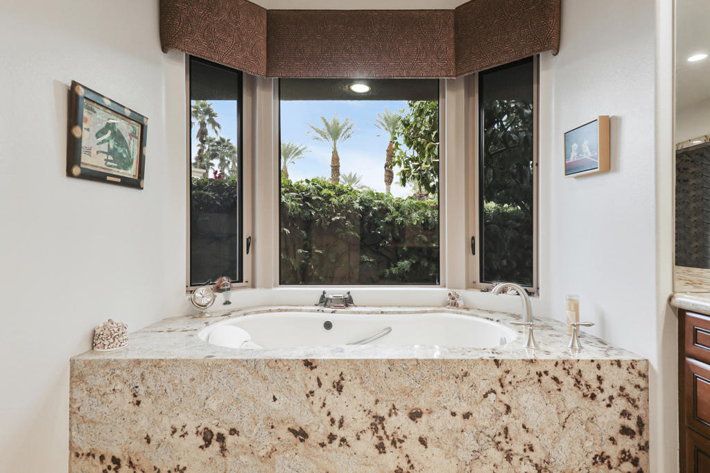 The Estancias Rancho LQ - Residential