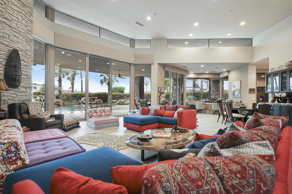 The Estancias Rancho LQ - Residential