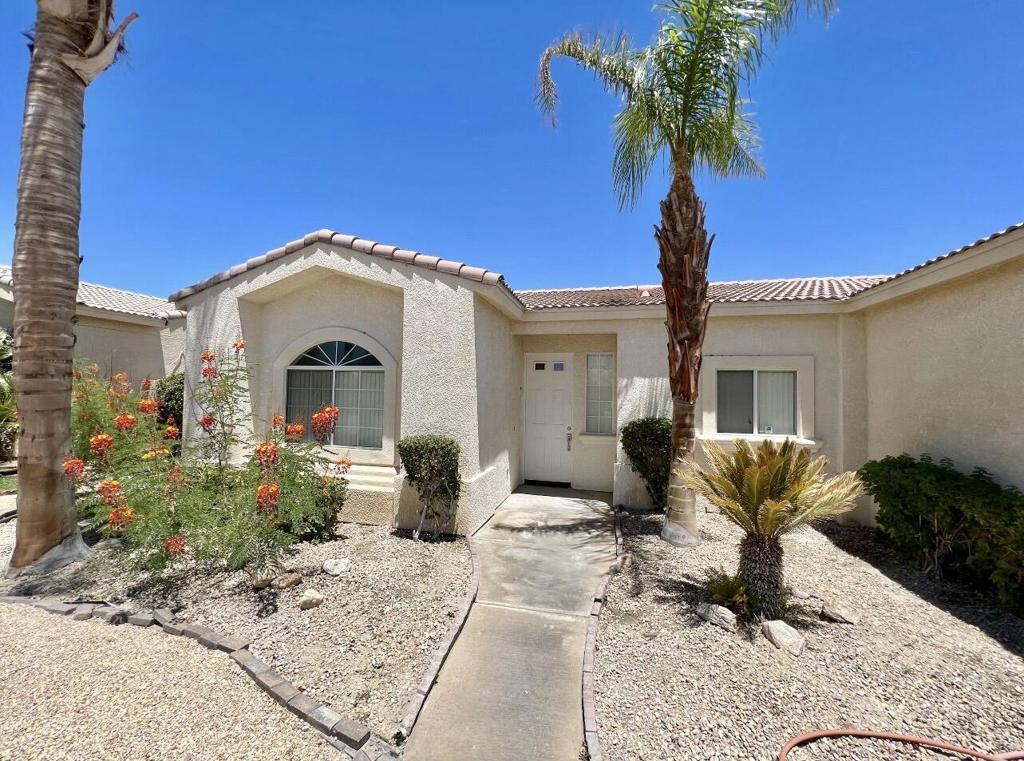 Beautiful and spacious 3 bedroom, 2 bath property inside La Pasada community is ready to be your next home. This spacious 1,680 sq ft property offers beautiful Vinyl plank style flooring, spacious bedrooms with high ceilings along with all kitchen appliances and private in-house washer and dryer. Only minutes away from the sunny City of Palm Springs and easy access to main roads and freeways. An opportunity you do not want to miss! Call me now to schedule a tour.
