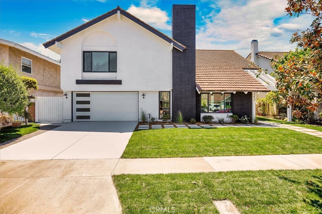 6042 Marilyn Drive