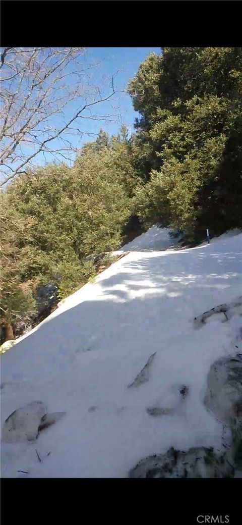 Photo of 0 Saxon, Crestline, CA 92325 (MLS # SW25234319)