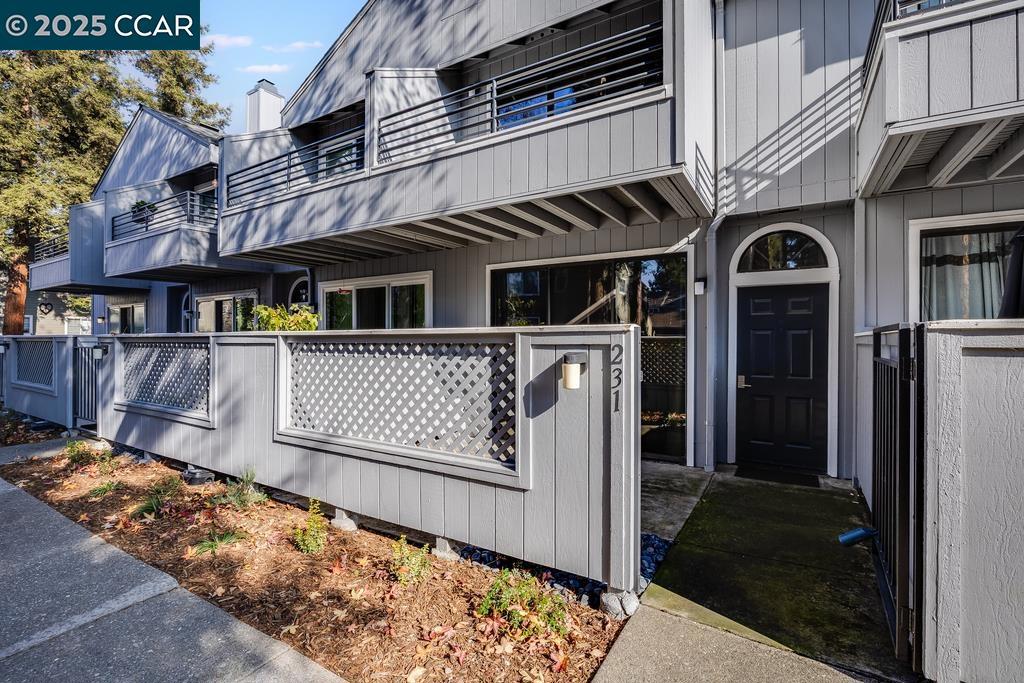 ELLINWOOD - Residential