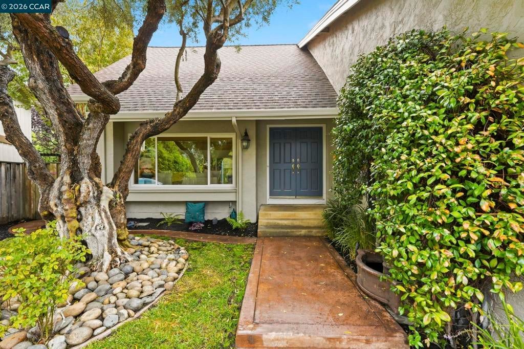 3356 Westport Ct