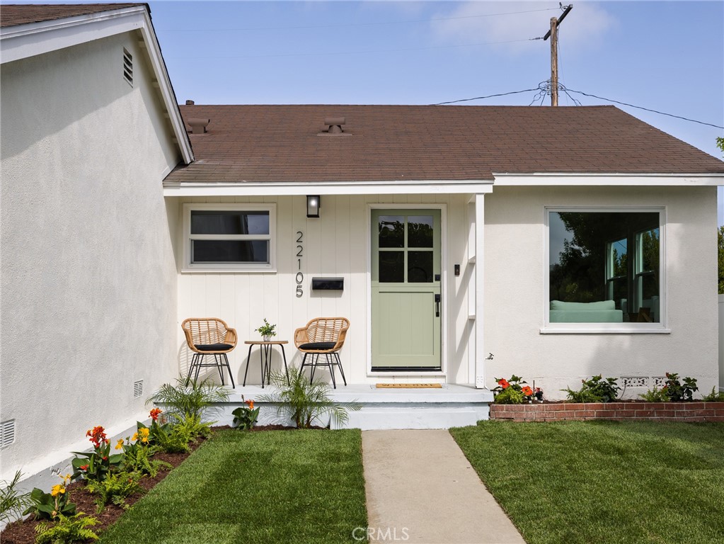 22105 Ellinwood Drive
