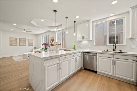 Photo of 634 Meyer Ln #D, Redondo Beach, CA 90278 (MLS # OC26078803)