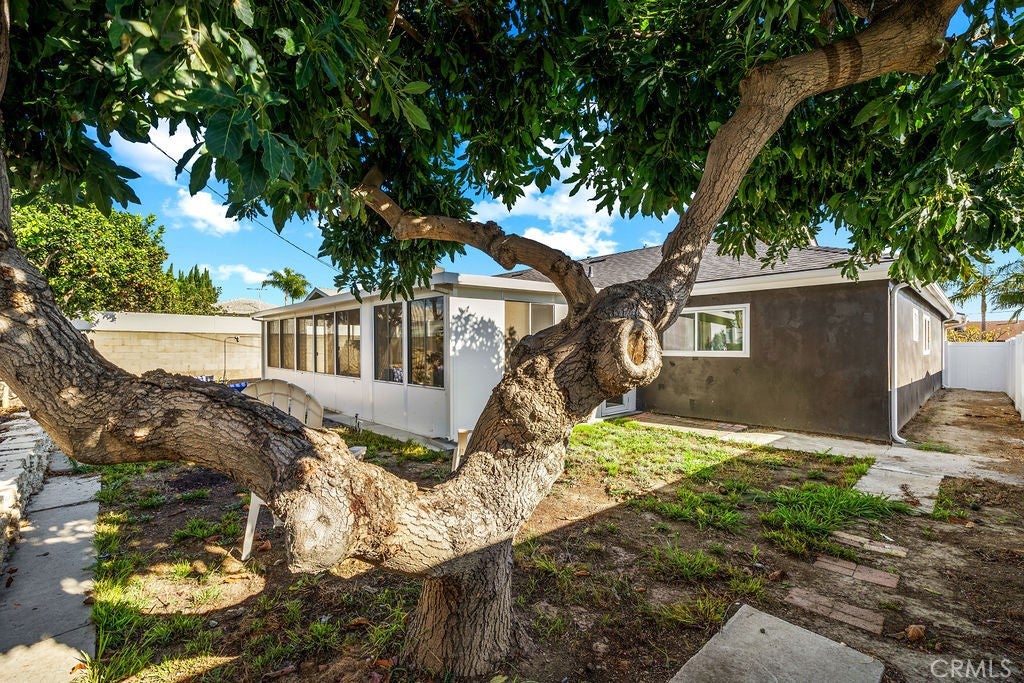8351 Amsterdam Drive, Huntington Beach CA 92647 - Photo 35