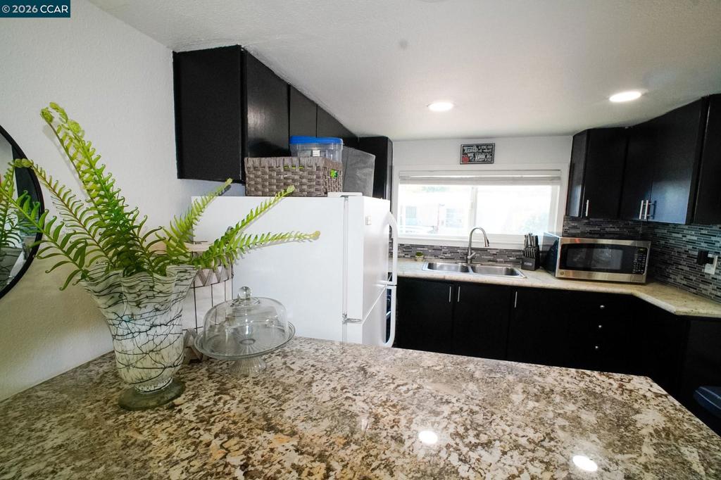 3875 Castro Valley Blvd