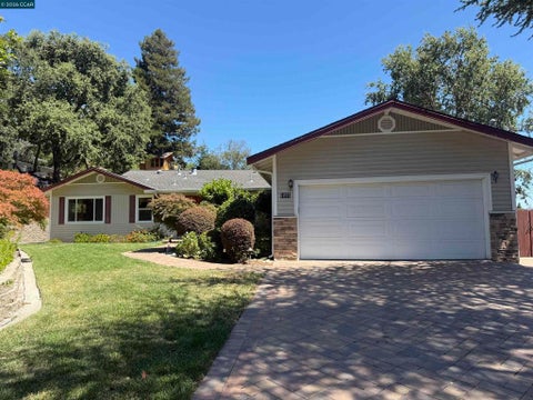 Photo of 1271 Summit Rd RD, Lafayette, CA 94549 (MLS # 41143108)