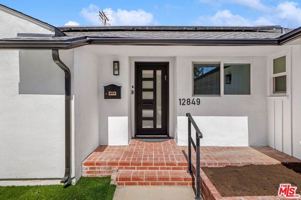12849 Tiara Street