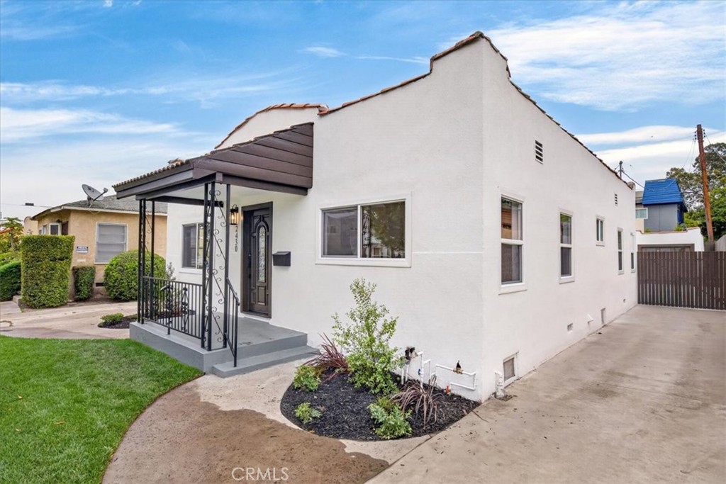 2430 S Cochran