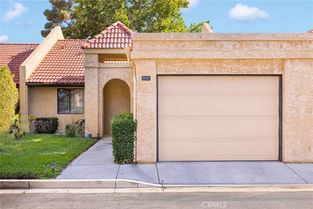 19127 Elm Drive
