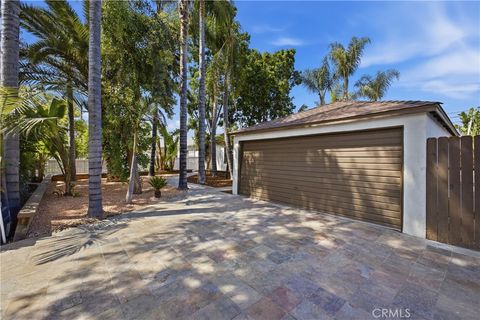 Photo of 6845 Aura Avenue, Reseda, CA 91335 (MLS # GD26098160)