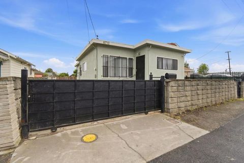 Photo of 8715 E Street, Oakland, CA 94621 (MLS # ML82046061)
