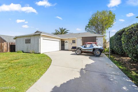 Photo of 6922 Tunney Avenue, Reseda, CA 91335 (MLS # 226000818)