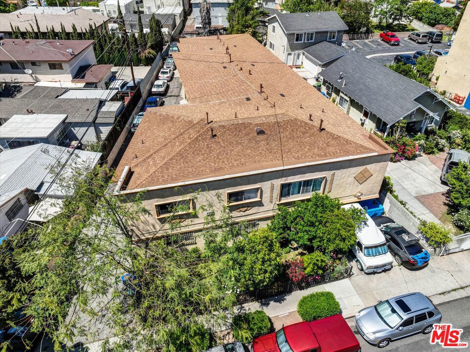 Properties 2 5005 Axtell Street