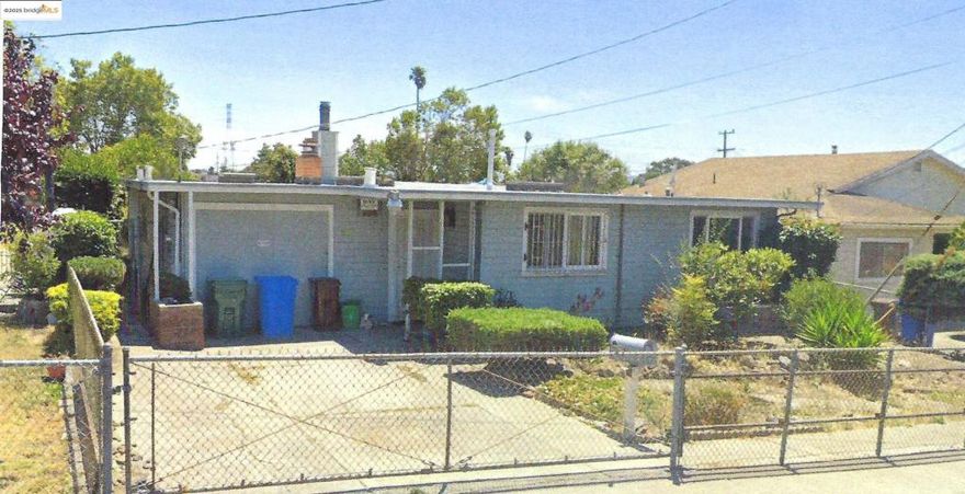 This fixer-upper is full of potential and perfect for investors, first-time buyers or downsizing opportunity.  This home is just waiting to be updated, remodeled and repaired to make it your own.  This 2-bedroom and 2-bathroom home, offering a functional layout and great bones to customize to your taste.  Sold “As Is”, located near public transportation, shopping, restaurants, parks, schools and freeway access.  This home is ideally situated for convenience and lifestyle. With a little hard work, this home could be transformed into a fantastic residence or income-generating property. Garage is currently used as an art studio with a skylight and rolling garage door, finished over 20 years ago. 3rd bedroom converted to 2nd bathroom.  Don’t miss out on this diamond in the rough!