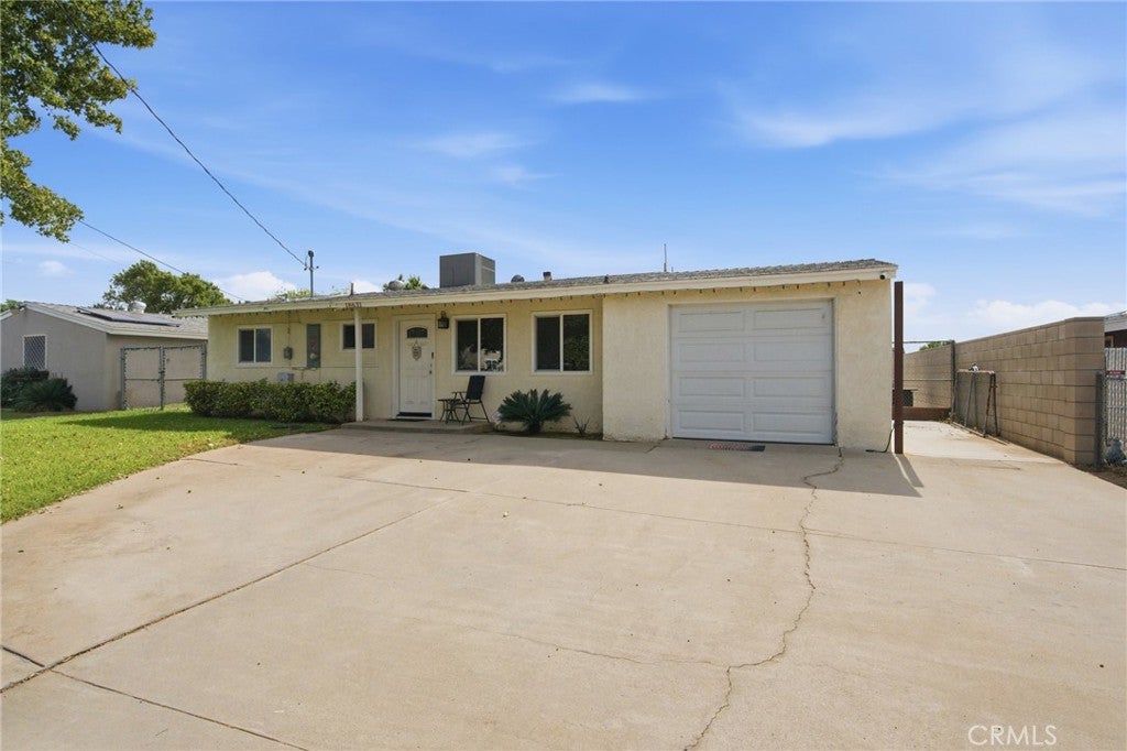 18631 Hawthorne