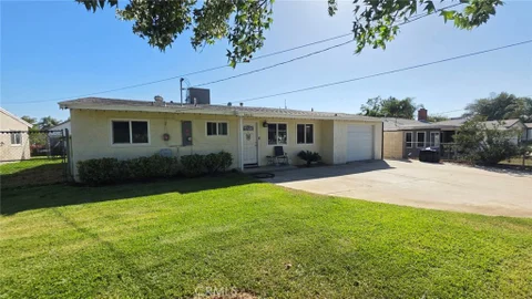 18631 Hawthorne Ave, Bloomington, CA 92316 - MLS#: TR26220404