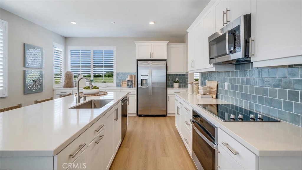 2622 E Hyde Paseo