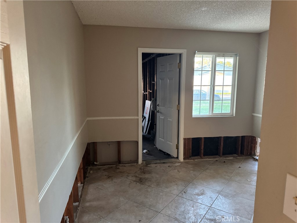 3186 E Radcliffe Avenue