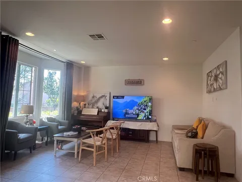 8419 Floro Pl, Rancho Cucamonga, CA 91730 - MLS#: TR25260441