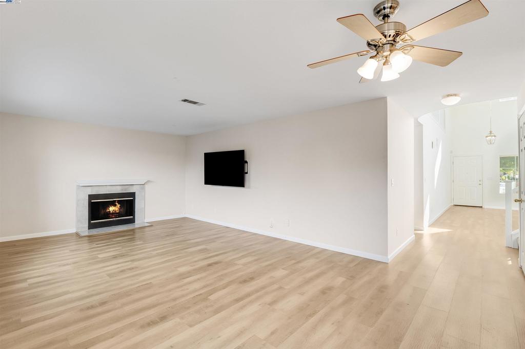 VINE HILL - Residential