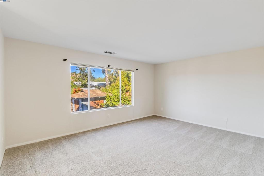 VINE HILL - Residential