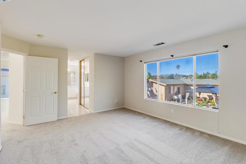 VINE HILL - Residential