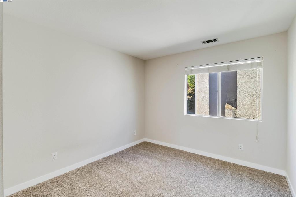 VINE HILL - Residential