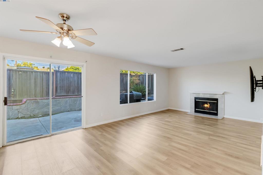 VINE HILL - Residential