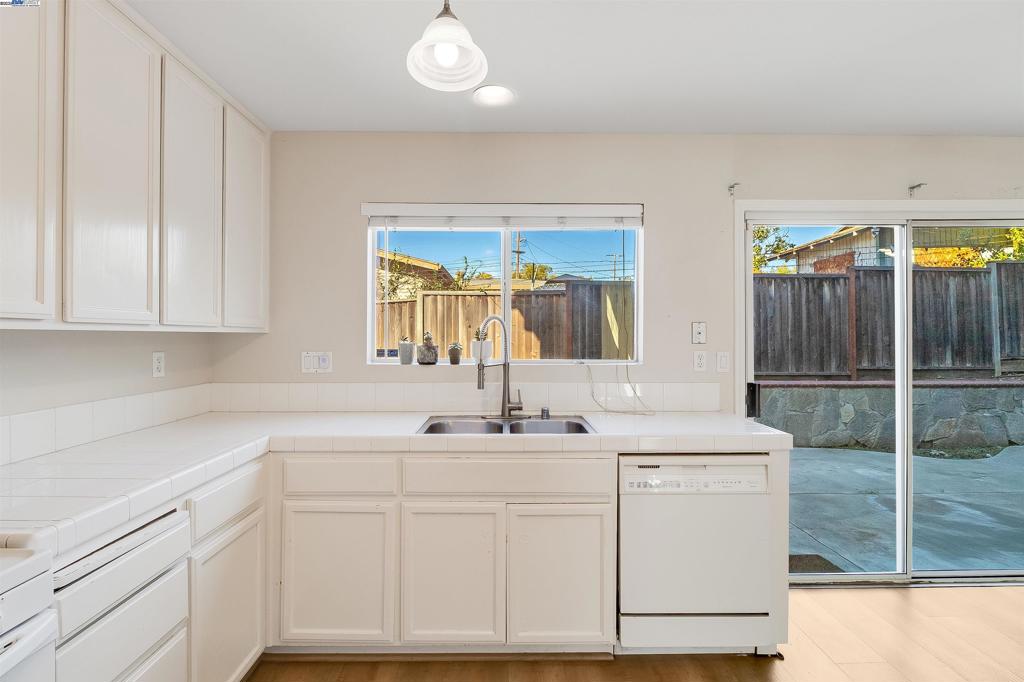VINE HILL - Residential