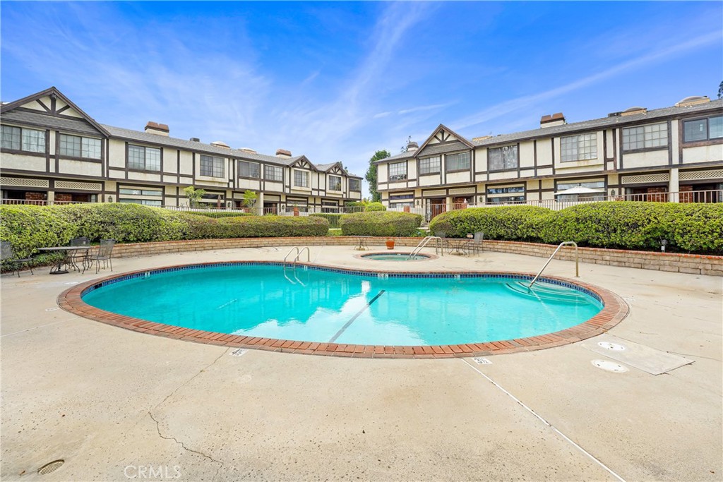 20737 Roscoe Boulevard 203