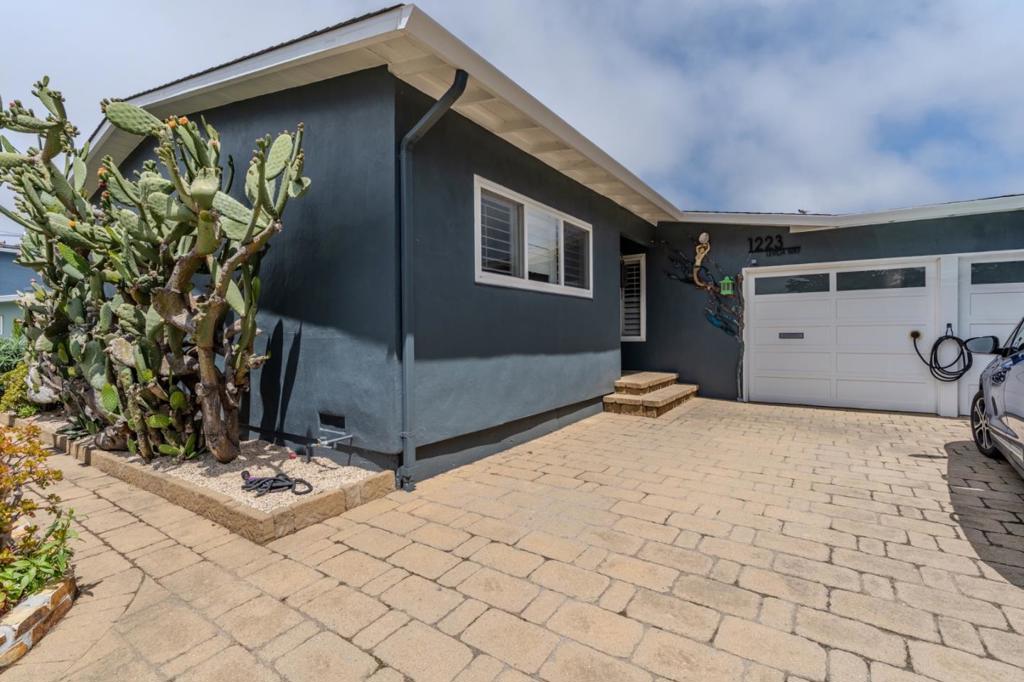 1223 Lerida Way