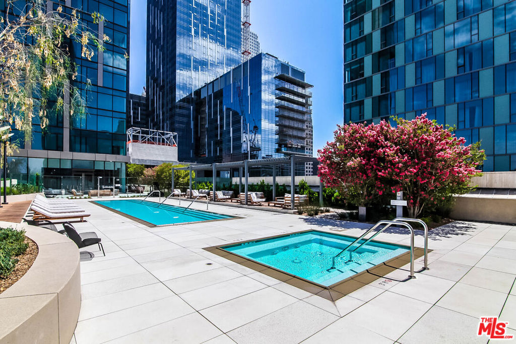889 FRANCISCO Street 905