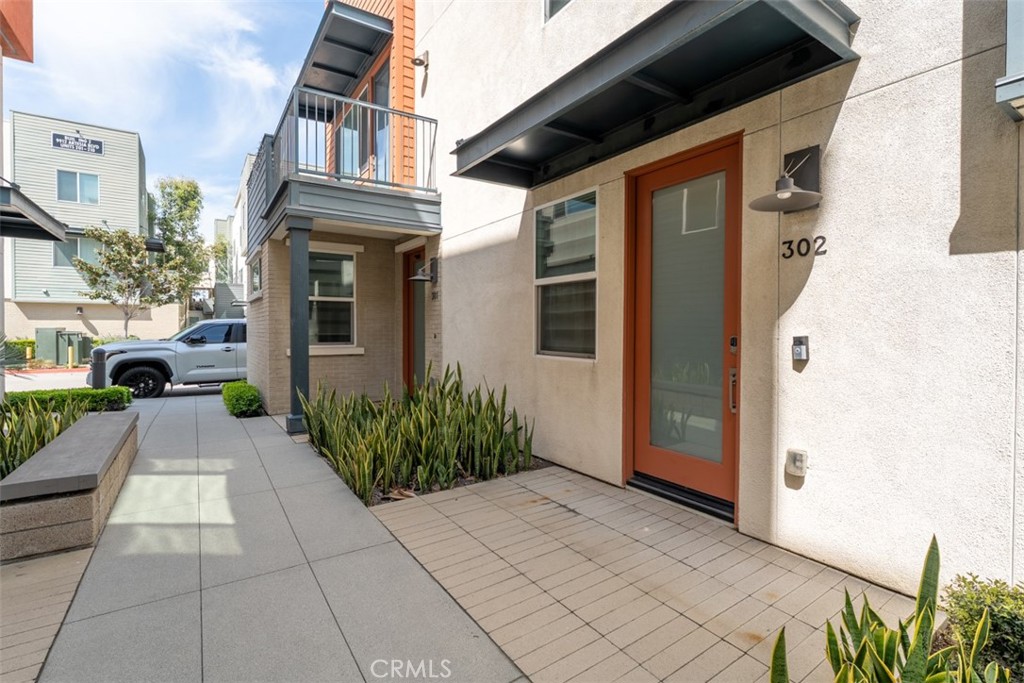 9914 Artesia 302