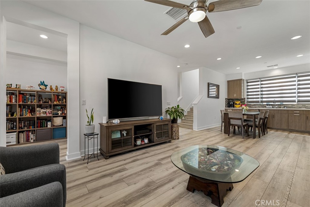 9914 Artesia 302