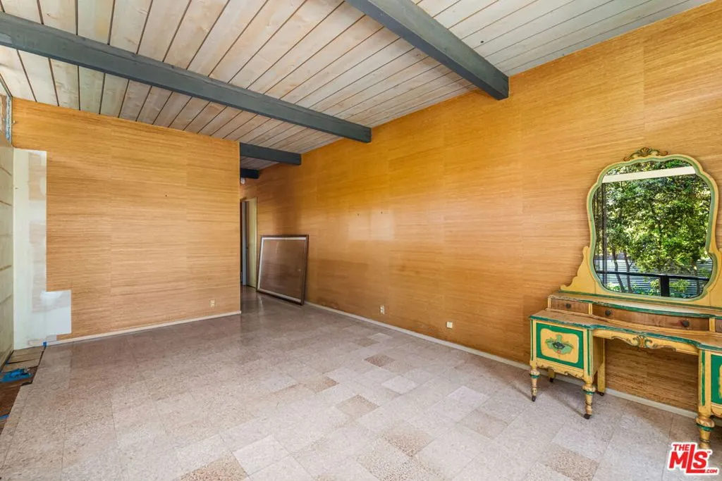 Santa Monica, California 90402, United States, 3 Bedrooms Bedrooms, ,3 BathroomsBathrooms,Residential,Active,133374