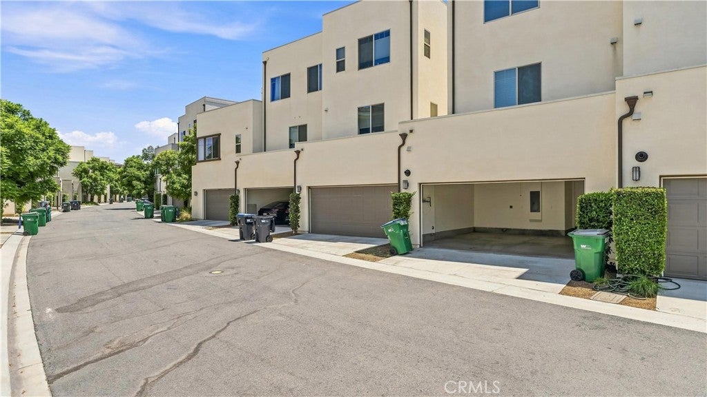 111 Episode, Irvine CA 92618 - Photo 48