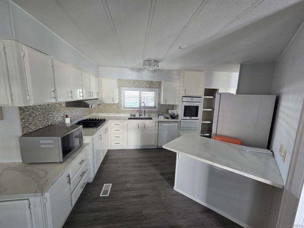 Spring Valley - Manufactured In Park