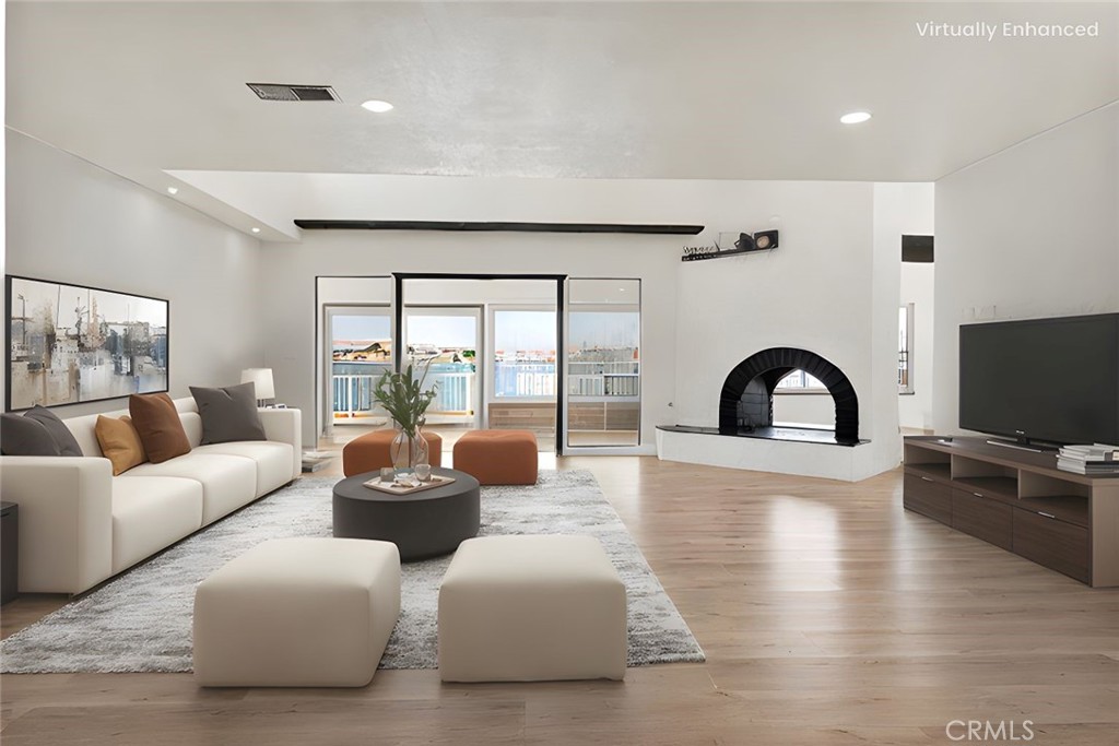 13835 Spring Valley