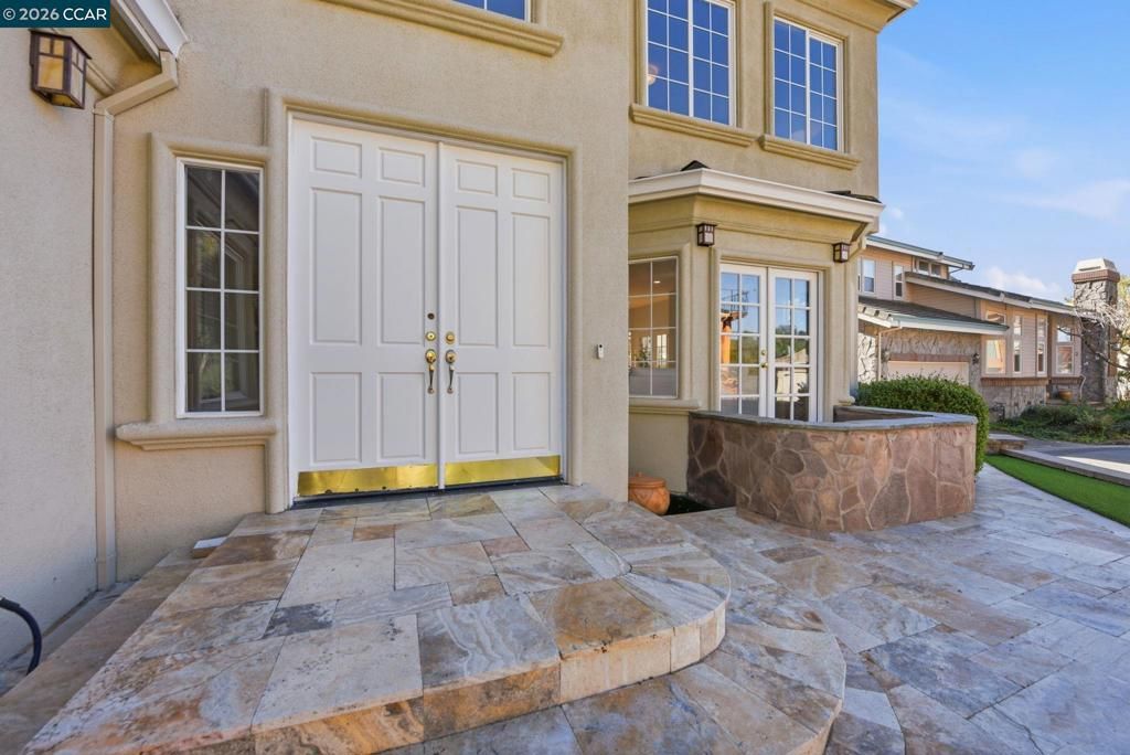 Photo of 1 Bay Forest Pl Pl, Oakland, CA 94611 (MLS # 41127634)