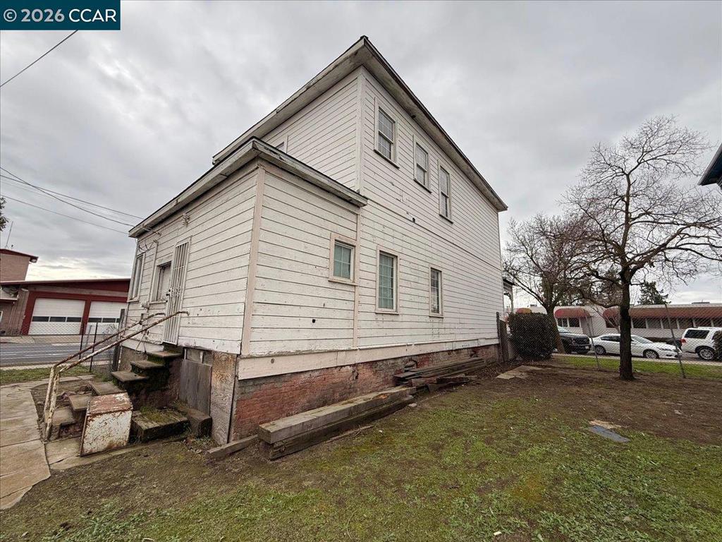 161 S 3Rd Ave