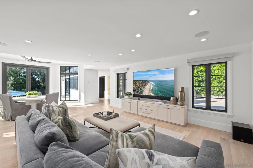 Rancho Santa Fe - Residential
