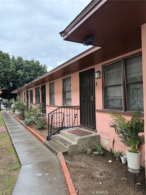 Photo of 1868 Locust Ave, Long Beach, CA 90806 (MLS # PW25281978)