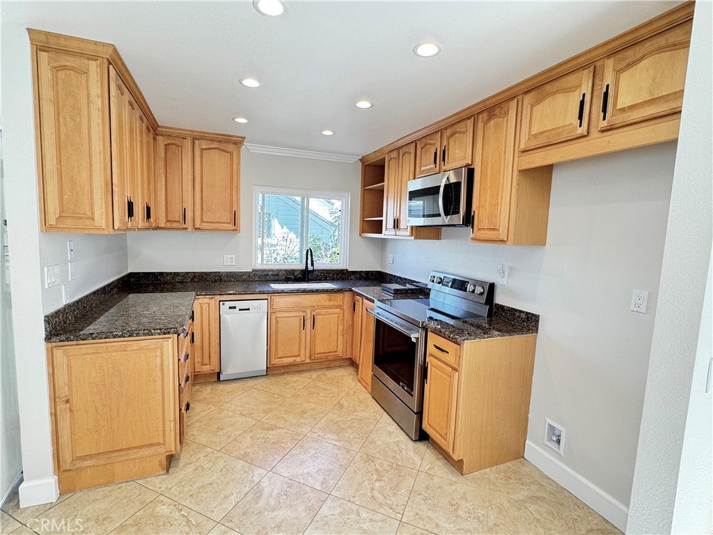 34008 Selva Road 393